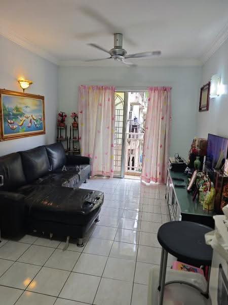 Apartment for Rent at Pangsapuri Seri Murni - Janice Yap - Living Room - PropertyGuru.com.my