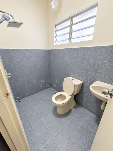 Apartment for Sale at Bangi Idaman Apartment - Noraini Dahan - Bathroom - PropertyGuru.com.my