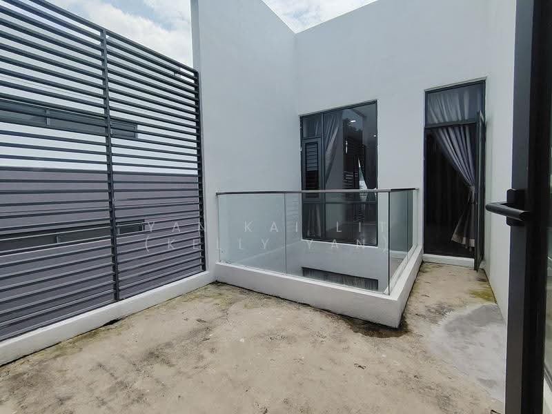 Bungalow House for Sale in Twin Palms Kemensah (Melawati) - Yan Kai Lit (Kelly Yan) - Balcony - PropertyGuru.com.my