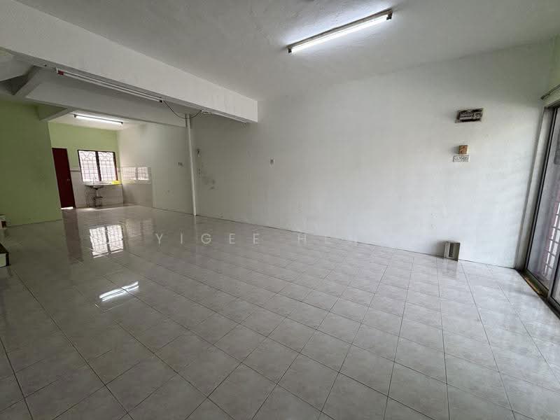 2-storey Terraced House for Rent in Kota Kemuning (Shah Alam) - Yigee Heng - Kitchen - PropertyGuru.com.my