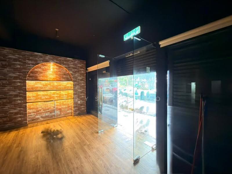 Kedai untuk Disewa di Taman Pelangi (Johor Bahru) - Krystal Ho - Entrance - PropertyGuru.com.my