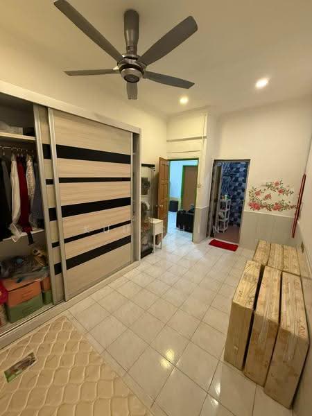 Semi-Detached House for Sale in Taman Skudai Indah (Skudai) - Kuu Chin - Bedroom - PropertyGuru.com.my