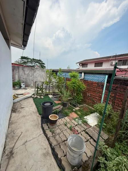 Semi-Detached House for Sale in Taman Skudai Indah (Skudai) - Kuu Chin - Garden - PropertyGuru.com.my