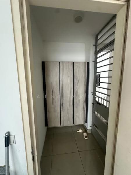 Kondominium untuk Dijual di Lakeville Residence - Aiki Yap - Entrance - PropertyGuru.com.my