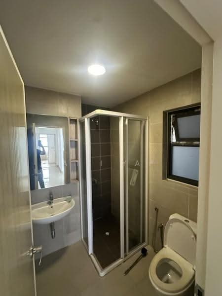 Kondominium untuk Dijual di Lakeville Residence - Aiki Yap - Bathroom - PropertyGuru.com.my