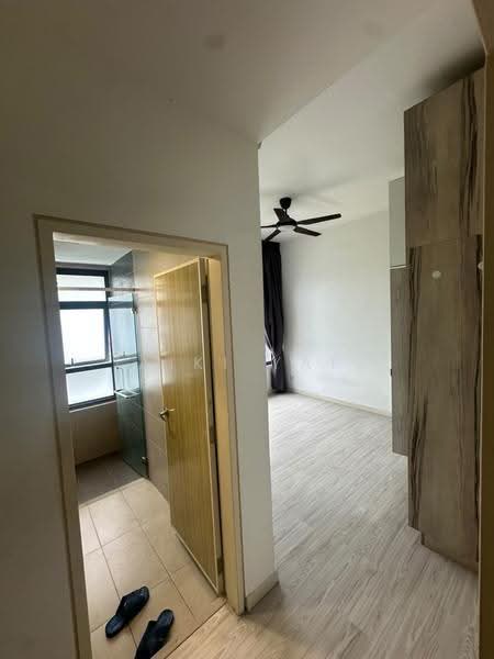 Kondominium untuk Dijual di Lakeville Residence - Aiki Yap - Entrance - PropertyGuru.com.my