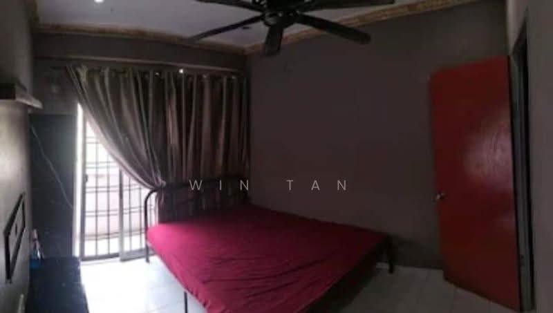 Pangsapuri untuk Dijual di Sri Kenari Apartment - Win Tan - Bedroom - PropertyGuru.com.my