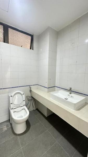 Condominium for Rent at Aloha Tower Condominium - Daniel Yong - Bathroom - PropertyGuru.com.my