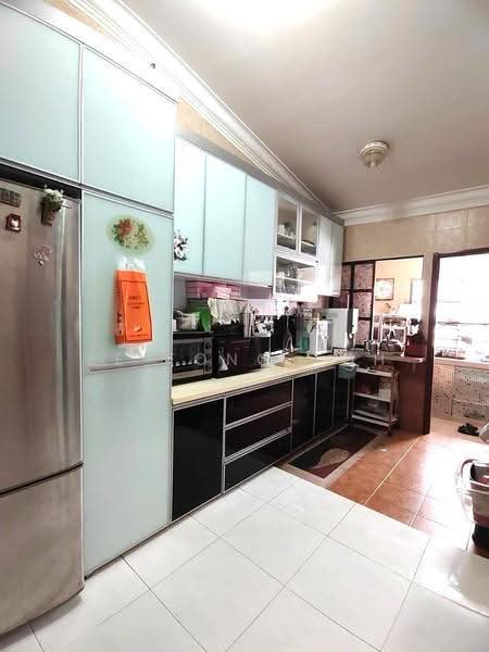 1.5-storey Terraced House for Sale in Taman Pelangi Indah (Ulu Tiram) - Ee Fong Toh - Kitchen - PropertyGuru.com.my