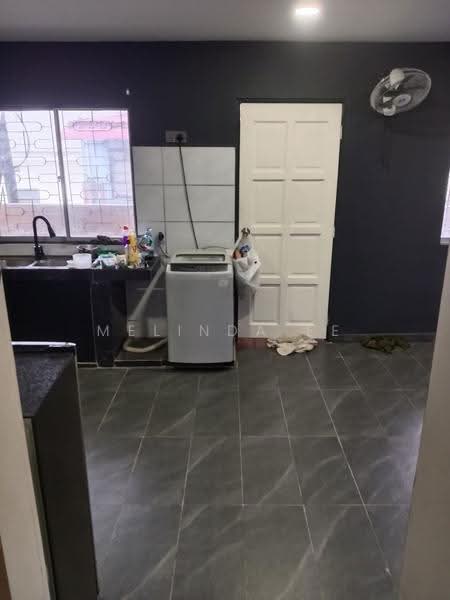 Rumah Teres 1-Tingkat untuk Dijual di Taman Johor (Tampoi) - Melinda Ee - Kitchen - PropertyGuru.com.my