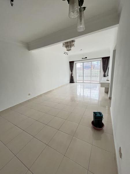 Condominium for Rent at Villa Makmur - Alice Tong - Living Room - PropertyGuru.com.my