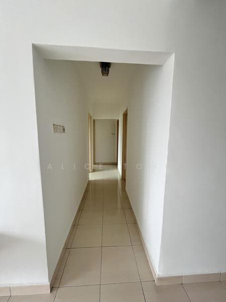 Condominium for Rent at Villa Makmur - Alice Tong - Corridor - PropertyGuru.com.my