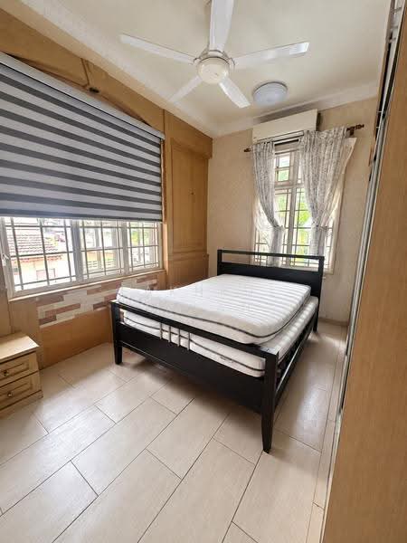 Rumah Banglo untuk Dijual di Taman Nong Chik (Johor Bahru) - Fakhrul Imlan - Bedroom - PropertyGuru.com.my