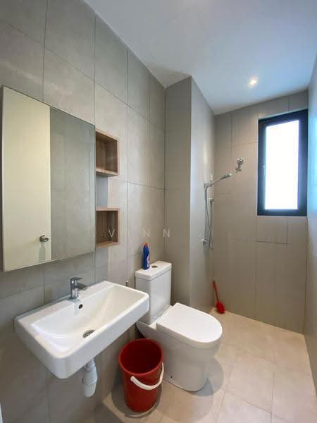 Service Residence for Rent at Kenwingston Skylofts - Vinn . - Bathroom - PropertyGuru.com.my