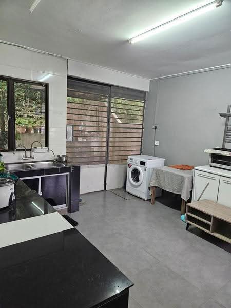 Bungalow House for Sale in Ampang Jaya (Ampang) - Terry Yee - Kitchen - PropertyGuru.com.my