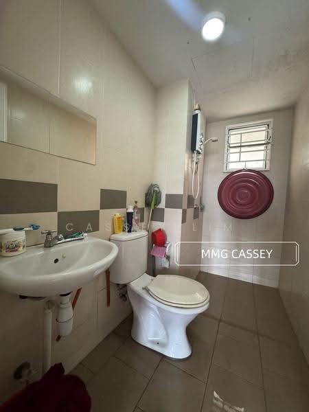 Apartment for Sale at Pangsapuri Seri Mutiara - Cassey Lim - Bathroom - PropertyGuru.com.my