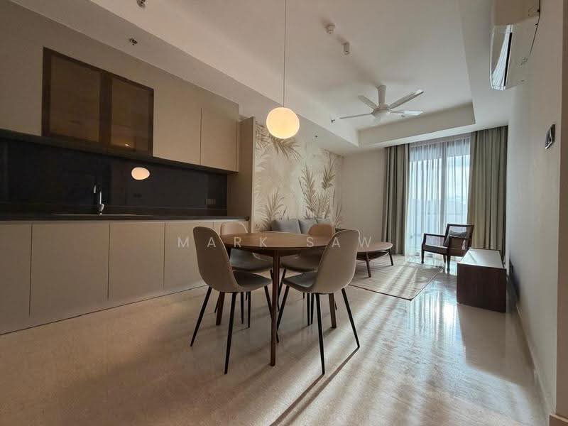 Kondominium untuk Dijual di Marriott Residence @ Gurney - Mark Saw - Living Room - PropertyGuru.com.my