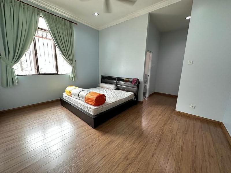 Bungalow House for Sale in Bandar Sungai Long (Selangor) - Lily Tan - Bedroom - PropertyGuru.com.my