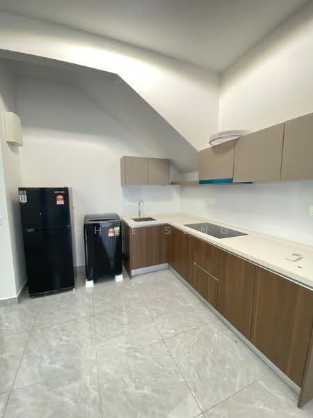 Kediaman Servis untuk Disewa di Altris Residences @ The Quartz WM - Chee Seng - Kitchen - PropertyGuru.com.my