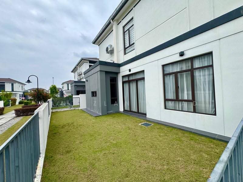 Rumah Teres 2-Tingkat untuk Dijual di Eco Grandeur (Puncak Alam) - Wan Azlan Ahmad - PropertyGuru.com.my