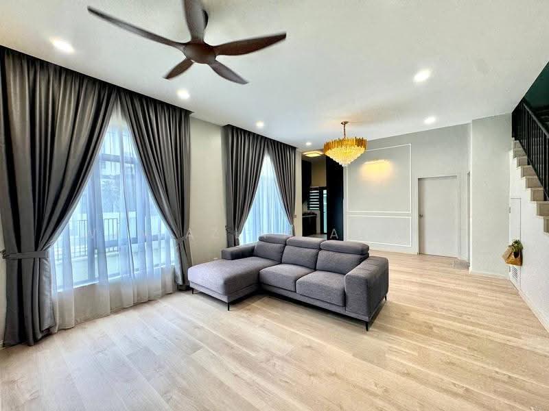 Rumah Teres 2-Tingkat untuk Dijual di Eco Grandeur (Puncak Alam) - Wan Azlan Ahmad - PropertyGuru.com.my