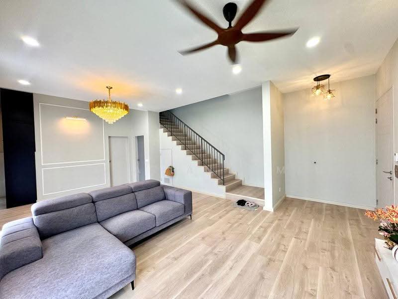 Rumah Teres 2-Tingkat untuk Dijual di Eco Grandeur (Puncak Alam) - Wan Azlan Ahmad - PropertyGuru.com.my