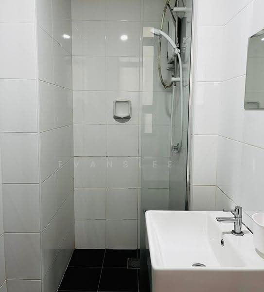 Kondominium untuk Disewa di Unipark Condominium - Evanslee . - Bathroom - PropertyGuru.com.my