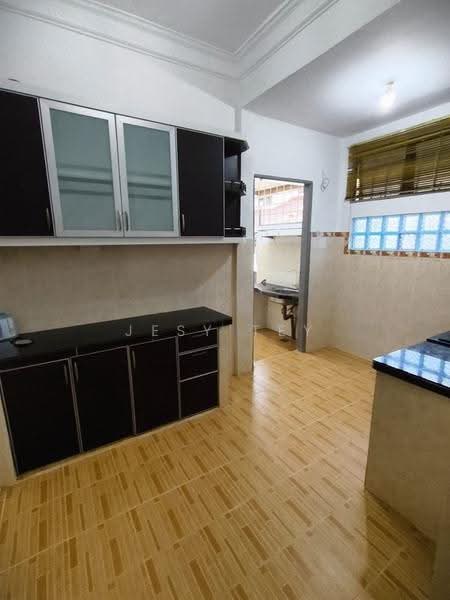 2-storey Terraced House for Sale in Bandar Tiram (Ulu Tiram) - Jesy Tey - Kitchen - PropertyGuru.com.my