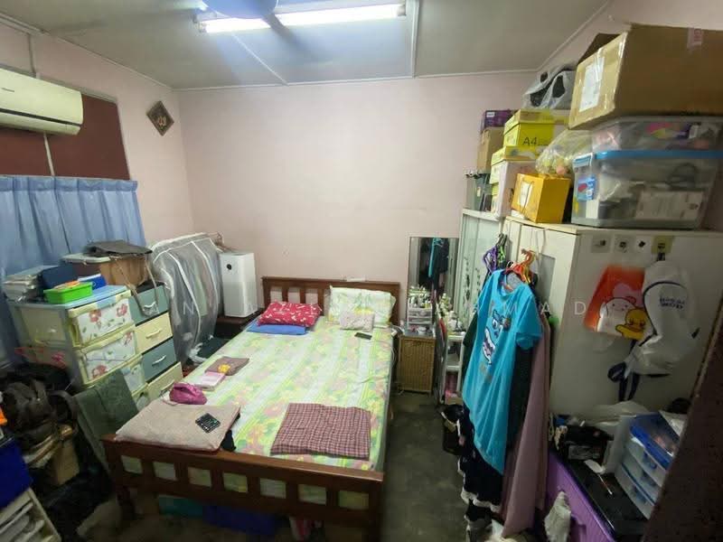 1-storey Terraced House for Sale in Kelana Jaya (Petaling Jaya) - Wan Azlan Ahmad - Bedroom - PropertyGuru.com.my
