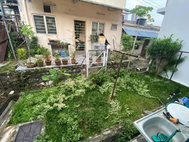 1-storey Terraced House for Sale in Kelana Jaya (Petaling Jaya) - Wan Azlan Ahmad - Exterior - PropertyGuru.com.my
