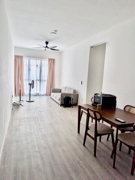 Kondominium untuk Disewa di Lakefront Residence - Allyson Wong - Living Room - PropertyGuru.com.my