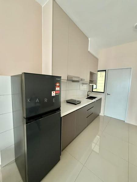 Kediaman Servis untuk Dijual di Savvy @ Riana Dutamas - Karen Pong - Kitchen - PropertyGuru.com.my