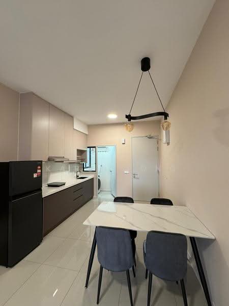 Kediaman Servis untuk Dijual di Savvy @ Riana Dutamas - Karen Pong - Kitchen - PropertyGuru.com.my