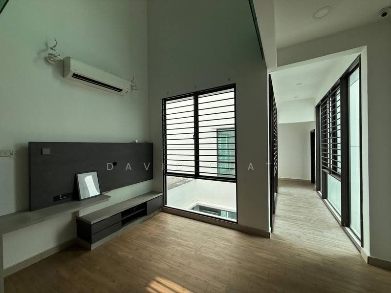 Rumah Berkembar untuk Dijual di Bandar Mahkota Cheras (Cheras) - David Chat - Living Room - PropertyGuru.com.my