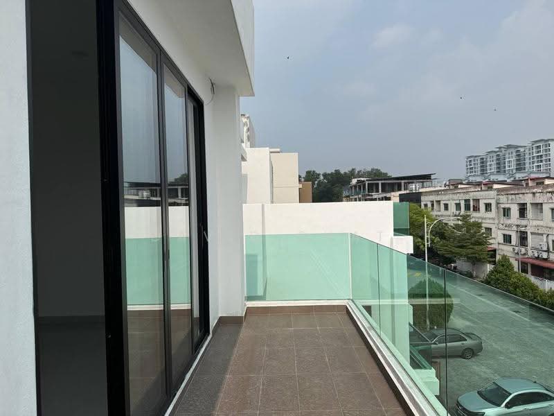 Rumah Berkembar untuk Dijual di Bandar Mahkota Cheras (Cheras) - David Chat - Balcony - PropertyGuru.com.my