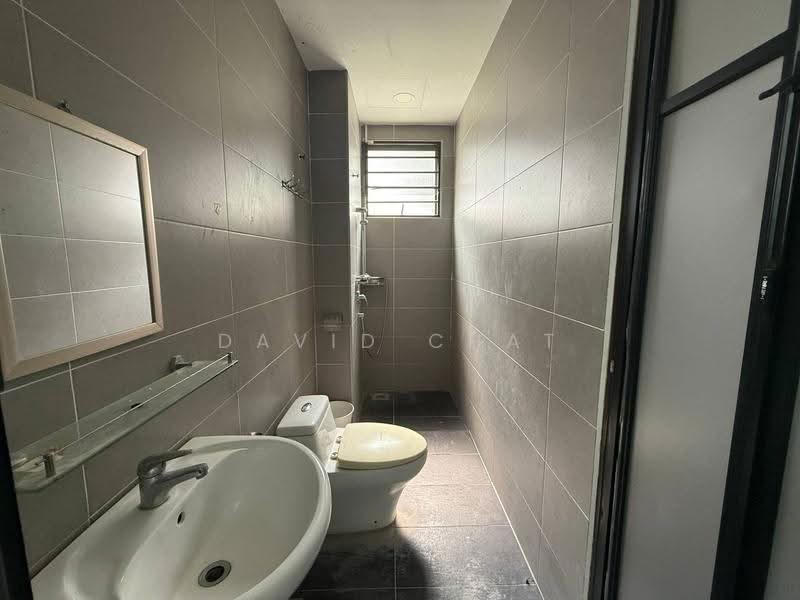 Rumah Berkembar untuk Dijual di Bandar Mahkota Cheras (Cheras) - David Chat - Bathroom - PropertyGuru.com.my