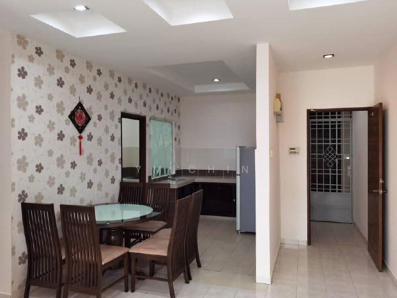 Apartment for Sale at Kings Height - YM Chin - Dining Room - PropertyGuru.com.my