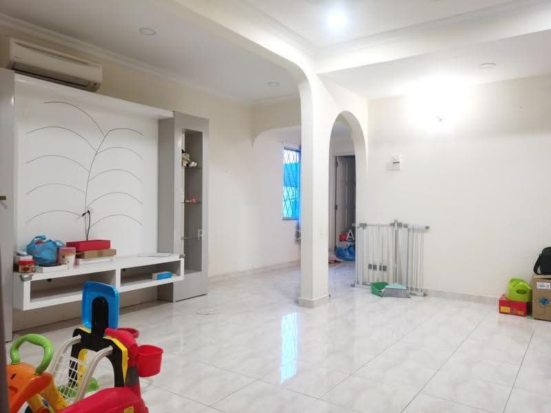 2-storey Terraced House for Sale in Kampung Sri Gombak Indah (Batu Caves) - Sherry Chang - Living Room - PropertyGuru.com.my