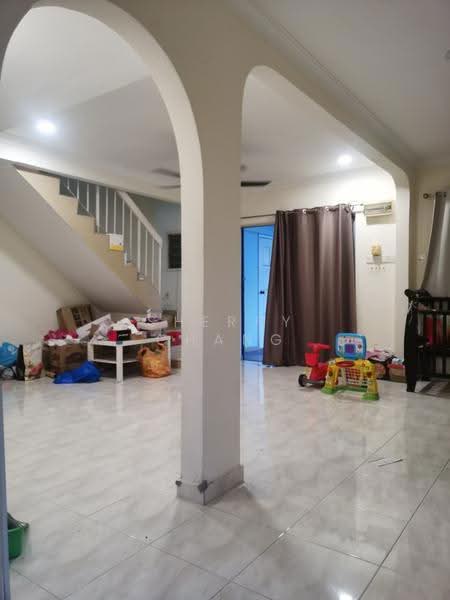 2-storey Terraced House for Sale in Kampung Sri Gombak Indah (Batu Caves) - Sherry Chang - Living Room - PropertyGuru.com.my