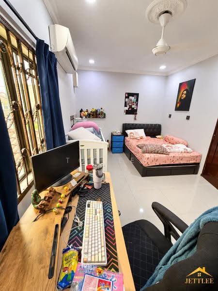 2-storey Terraced House for Sale in Taman Klang Utama (Kapar) - Tom Lee - Bedroom - PropertyGuru.com.my