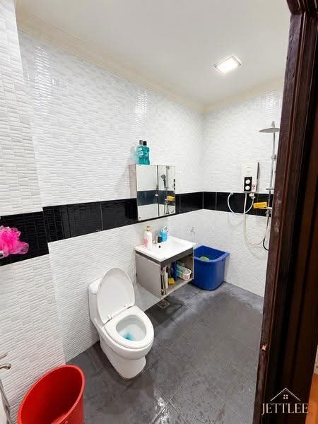 2-storey Terraced House for Sale in Taman Klang Utama (Kapar) - Tom Lee - Bathroom - PropertyGuru.com.my