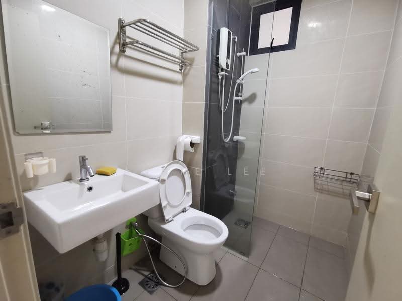 Kondominium untuk Disewa di The Raffles Suites - Annie Lee - Bathroom - PropertyGuru.com.my