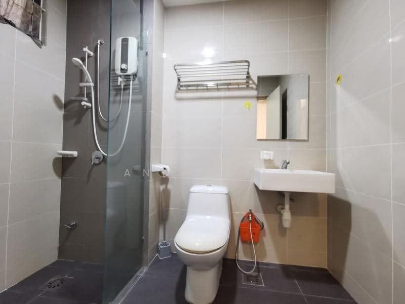 Kondominium untuk Disewa di The Raffles Suites - Annie Lee - Bathroom - PropertyGuru.com.my