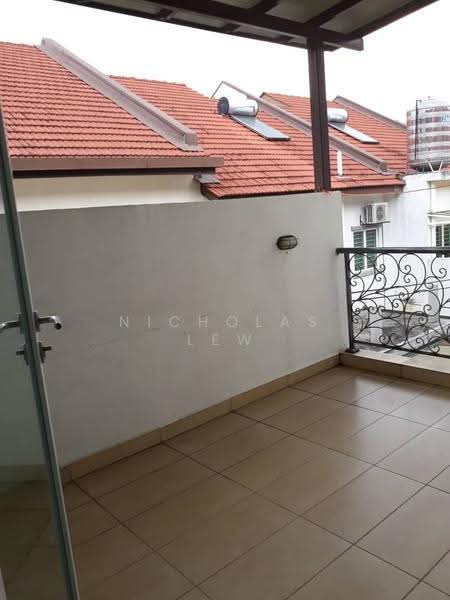 2-storey Terraced House for Sale in Serdang (Seri Kembangan) - Nicholas Lew - PropertyGuru.com.my