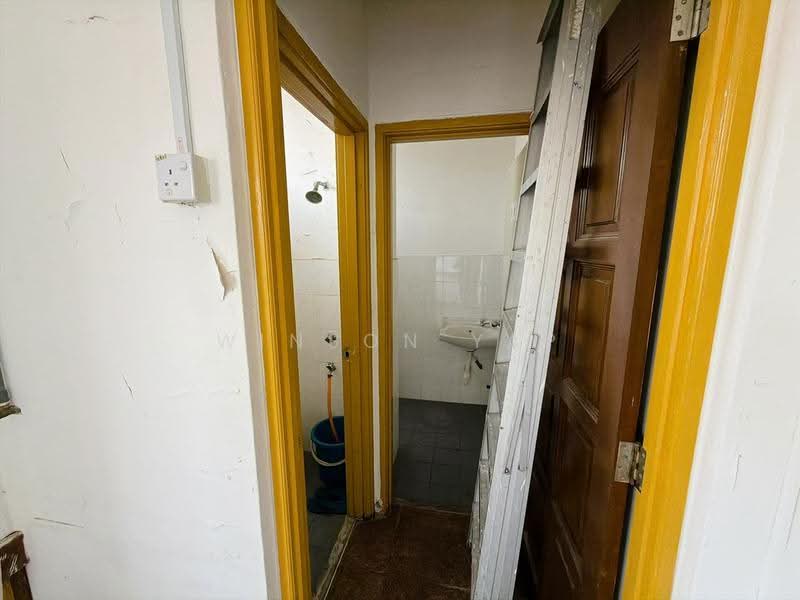 Office for Rent in Johor Bahru (Johor) - Winson Yap - Bathroom - PropertyGuru.com.my