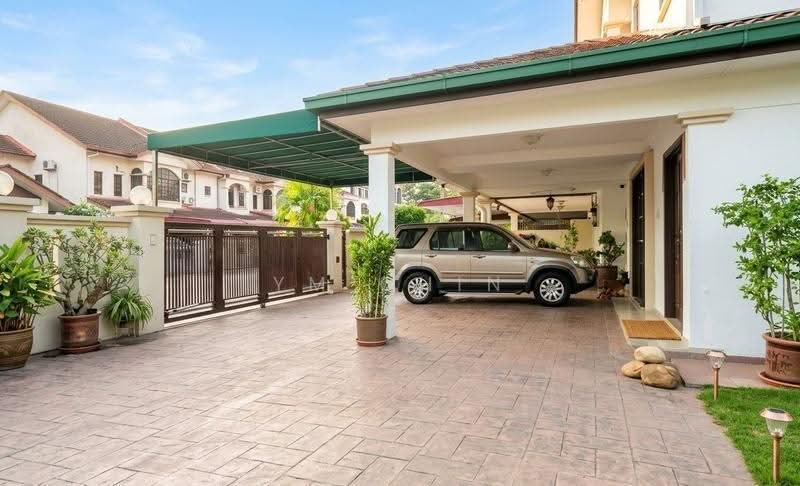 Rumah Teres 2.5-Tingkat untuk Dijual di Taman Ipoh (Ipoh) - YM Chin - Porch Area - PropertyGuru.com.my
