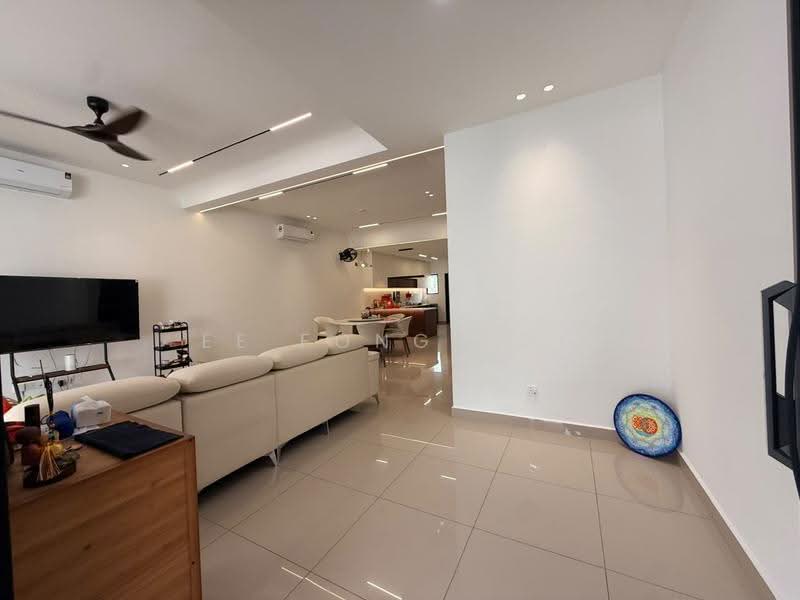 2-storey Terraced House for Sale in Taman Ponderosa (Johor Bahru) - Ee Fong Toh - Living Room - PropertyGuru.com.my