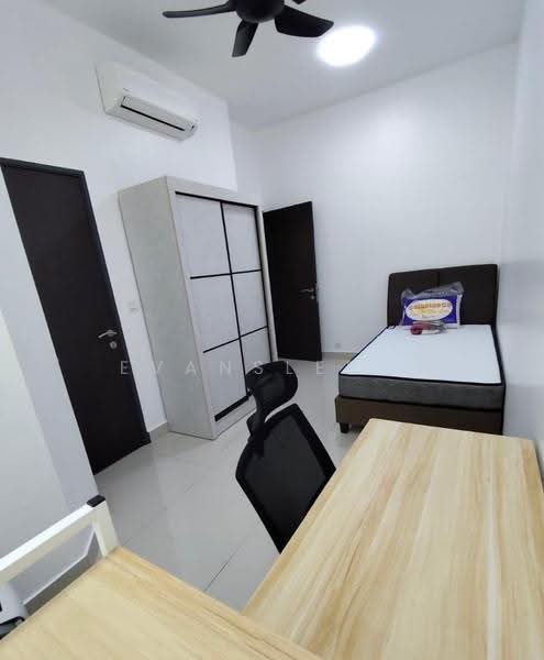 Kediaman Servis untuk Disewa di De Centrum Residences - Evanslee . - Bedroom - PropertyGuru.com.my