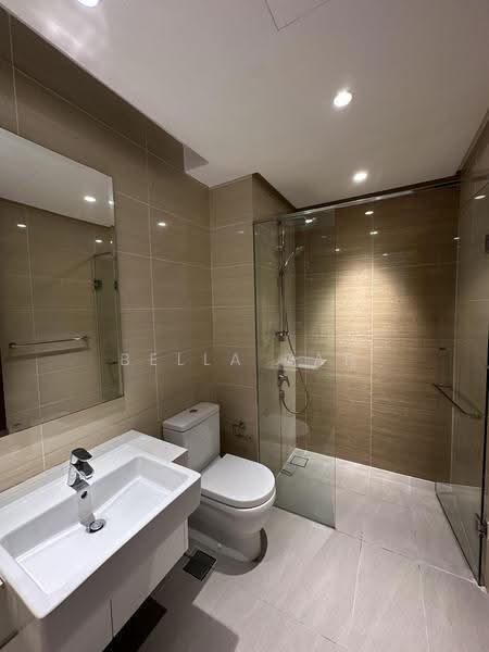 Kediaman Servis untuk Dijual di The Astaka @ 1 Bukit Senyum - Bella Tan - Bathroom - PropertyGuru.com.my