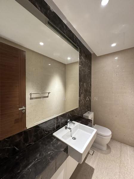 Kediaman Servis untuk Dijual di The Astaka @ 1 Bukit Senyum - Bella Tan - Bathroom - PropertyGuru.com.my